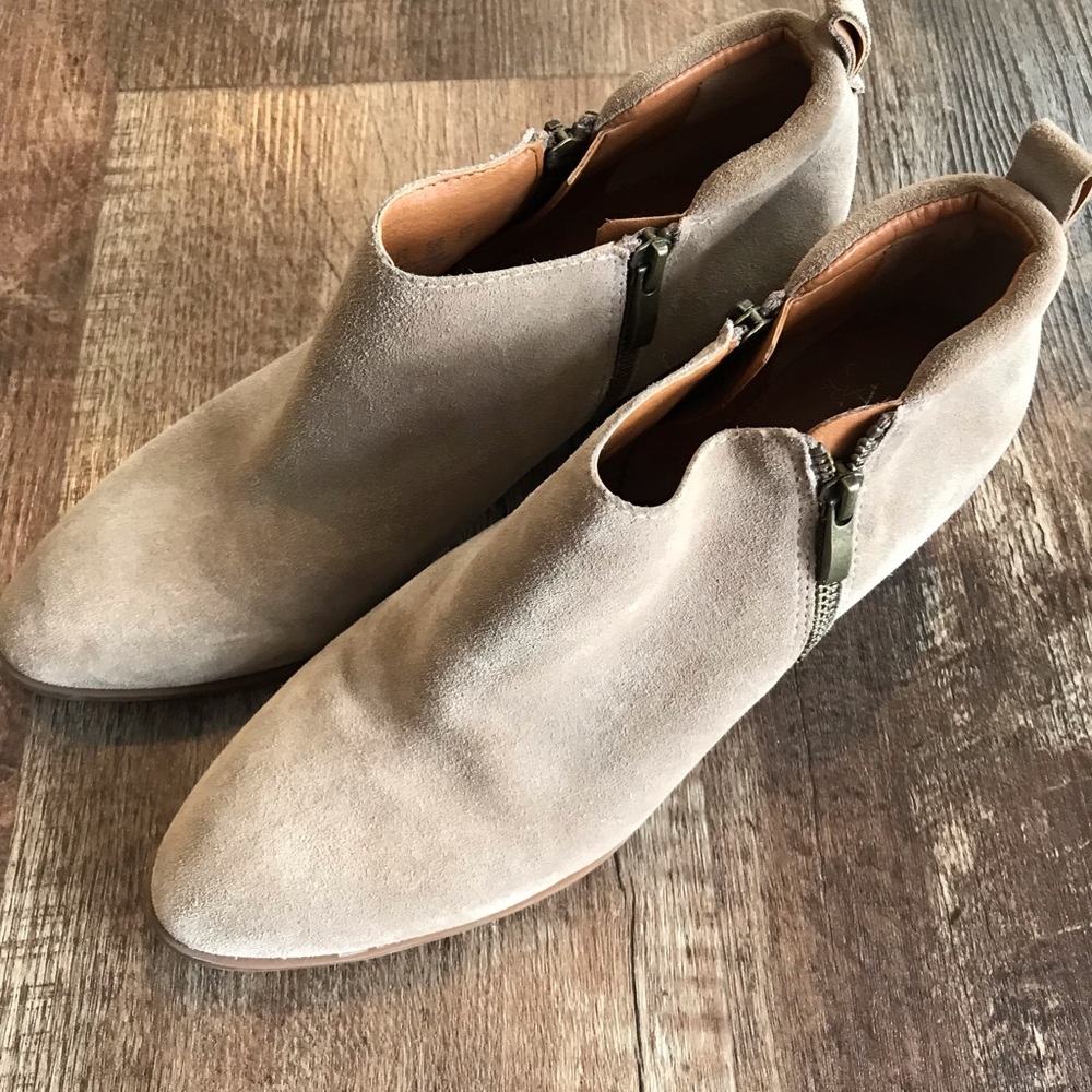 Franco Sarto 8.5 ankle bootie